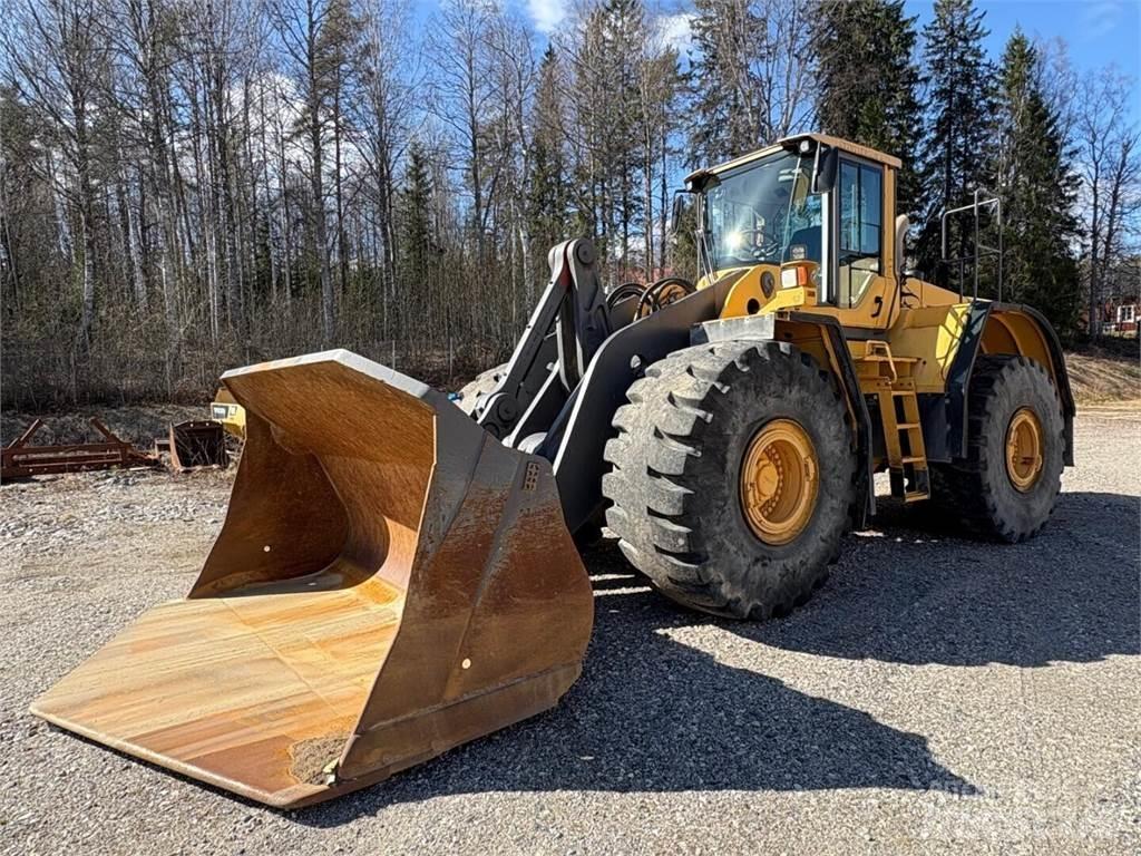 Volvo L 220 F Gumikerekes homlokrakodók