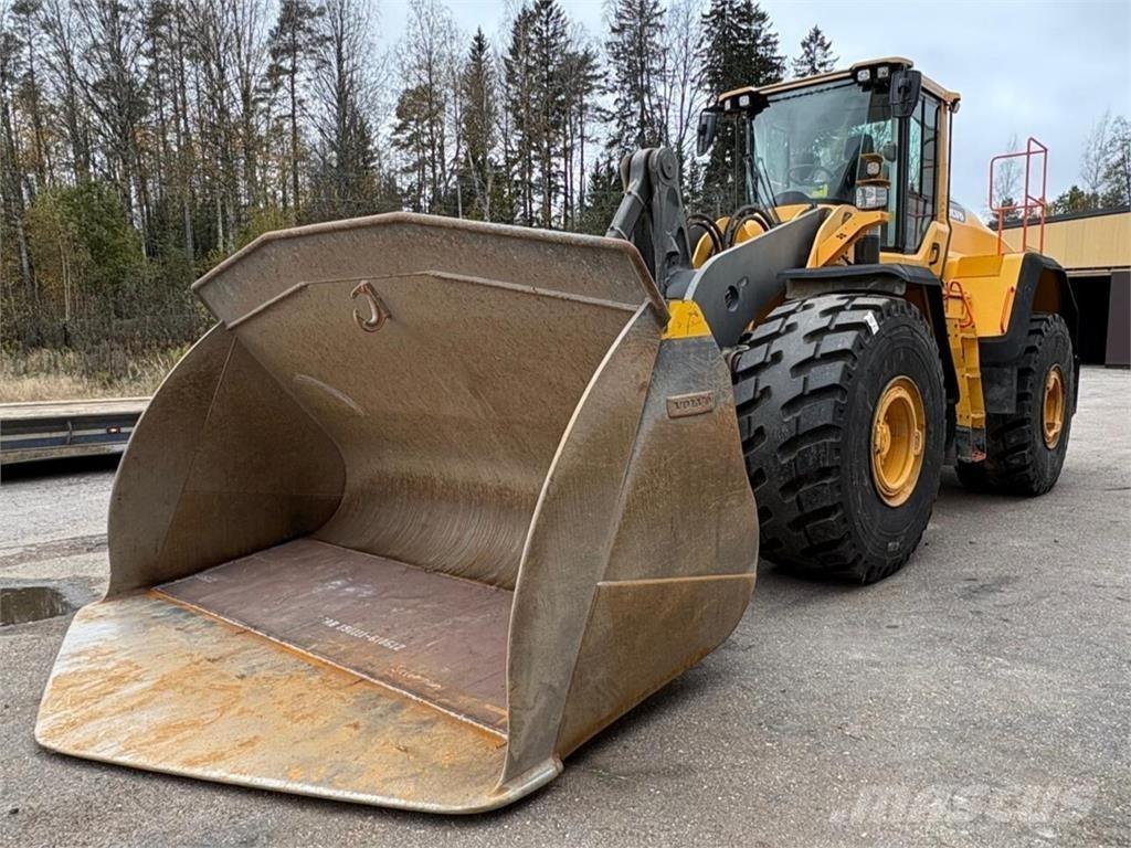 Volvo L 220 H Gumikerekes homlokrakodók