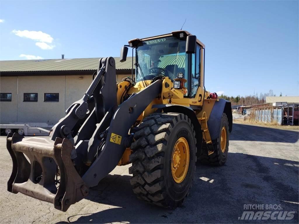 Volvo L 90 F Gumikerekes homlokrakodók