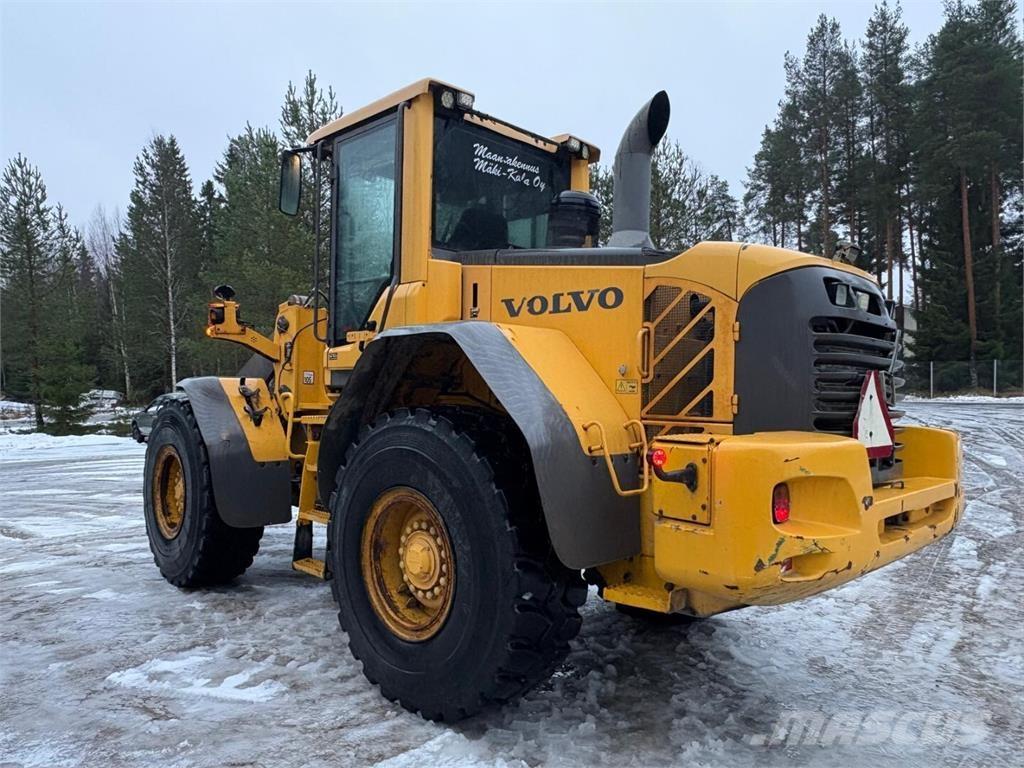 Volvo L 90 F Gumikerekes homlokrakodók