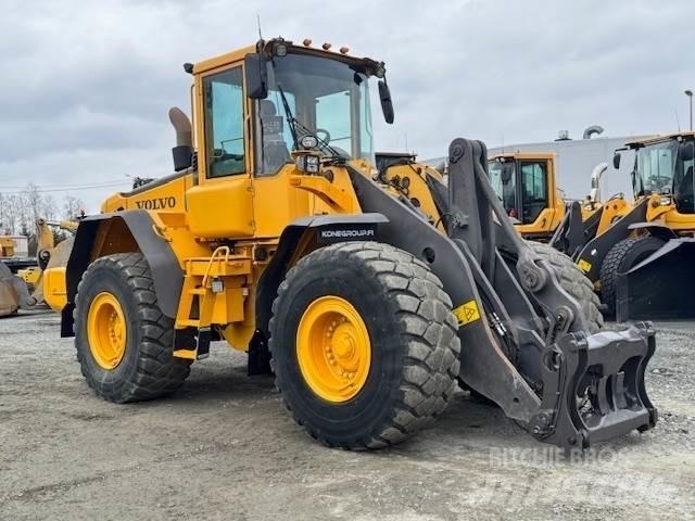 Volvo L120E Gumikerekes homlokrakodók