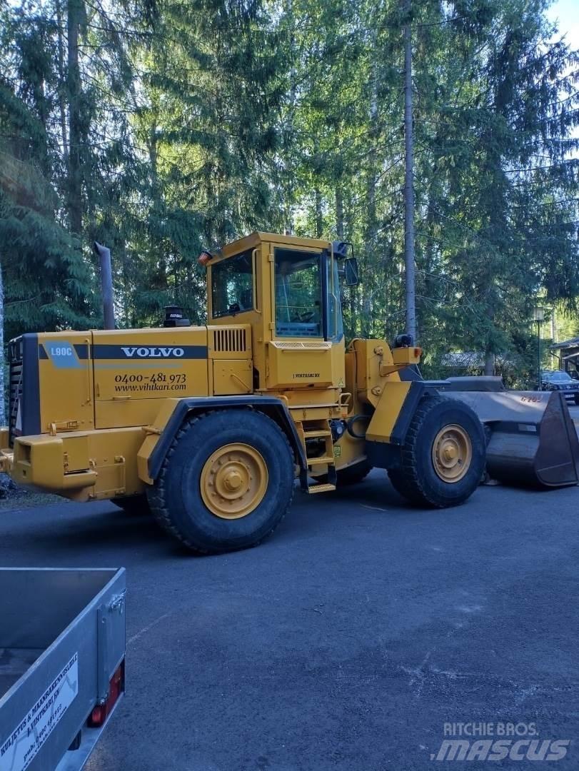 Volvo L90C Gumikerekes homlokrakodók