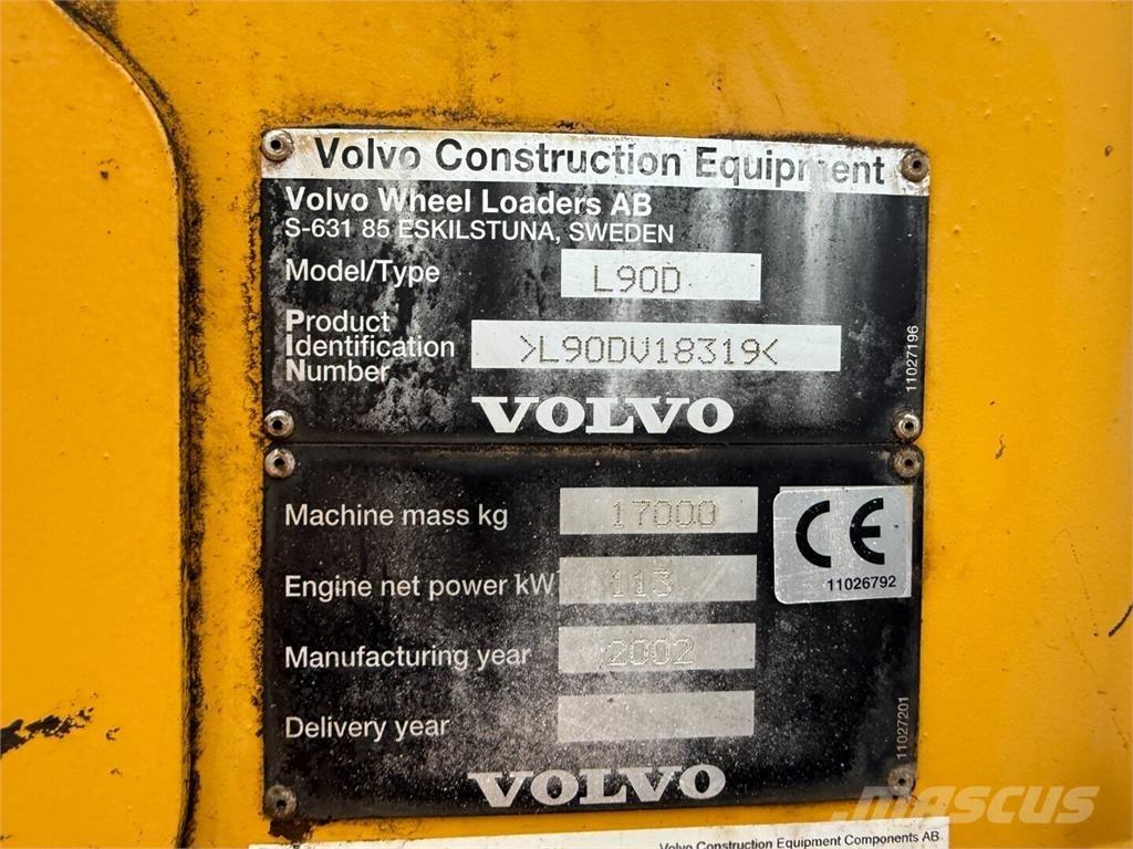 Volvo L90D Gumikerekes homlokrakodók