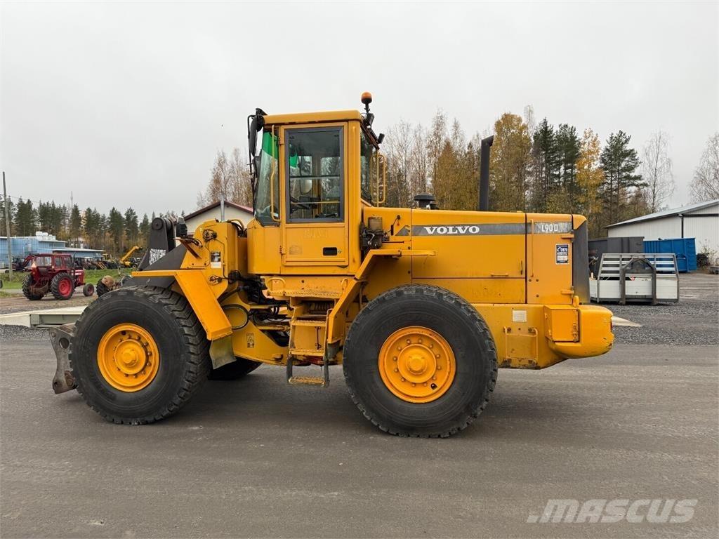 Volvo L90D Gumikerekes homlokrakodók
