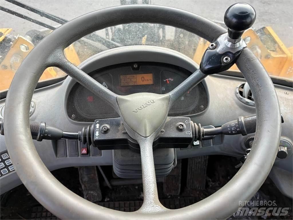 Volvo L90E Gumikerekes homlokrakodók