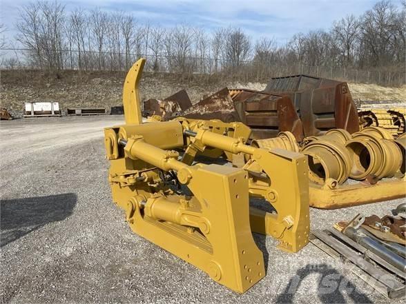 CAT D8 Réthasogatók
