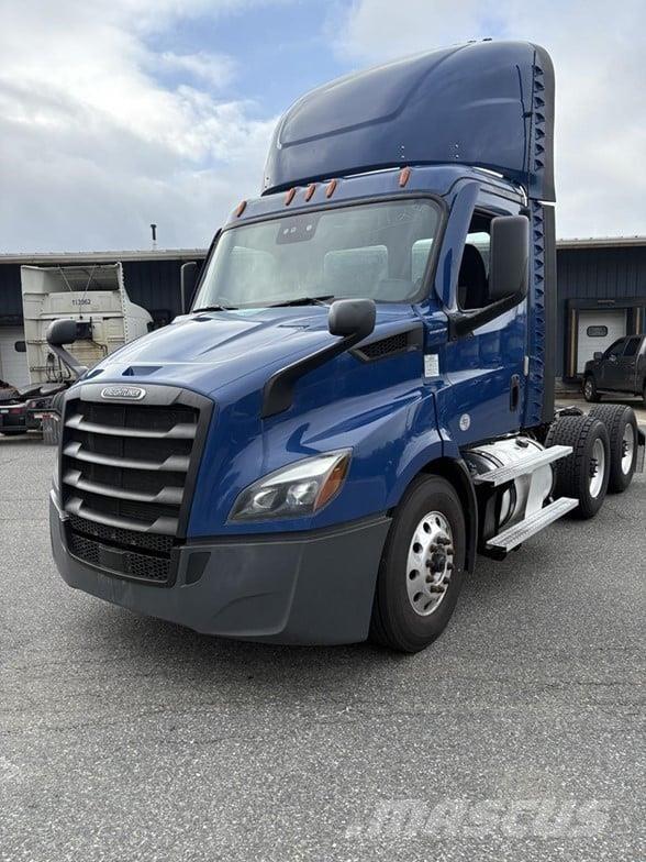 Freightliner CASCADIA 126 Nyergesvontatók