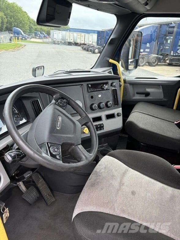 Freightliner CASCADIA 126 Nyergesvontatók