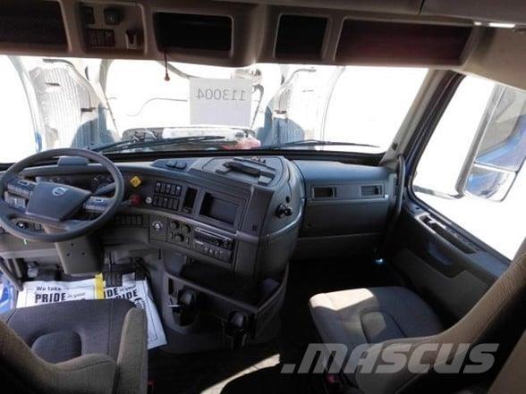 Volvo VNL64T860 Nyergesvontatók