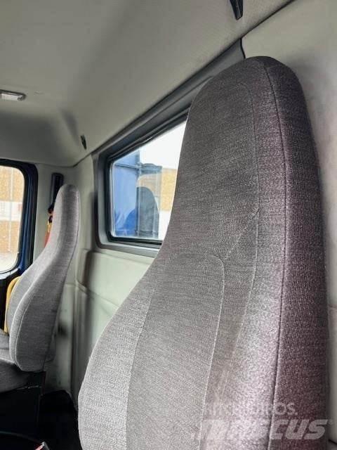Volvo VNR64T300 Nyergesvontatók