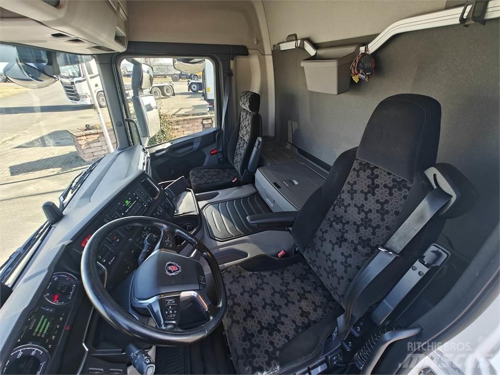 Scania P280 Dobozos teherautók