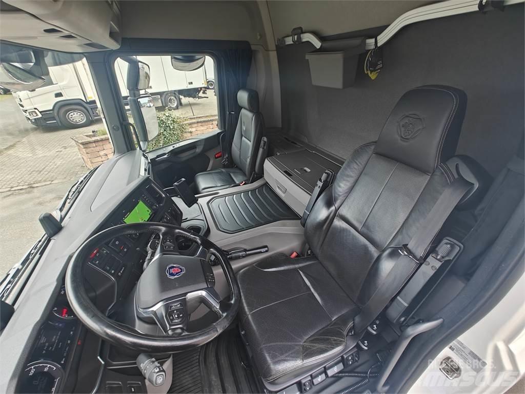 Scania P280 Dobozos teherautók