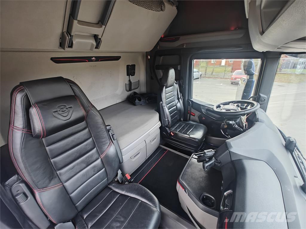 Scania R650 Horgos rakodó teherautók