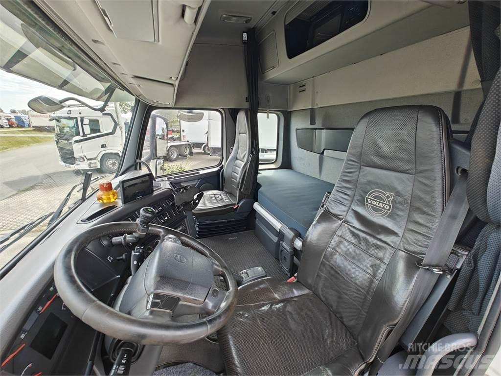 Volvo FH540 Horgos rakodó teherautók