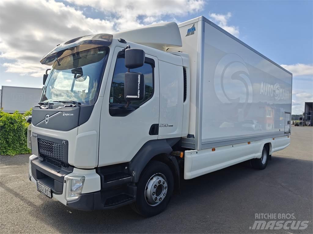 Volvo FL250 Dobozos teherautók