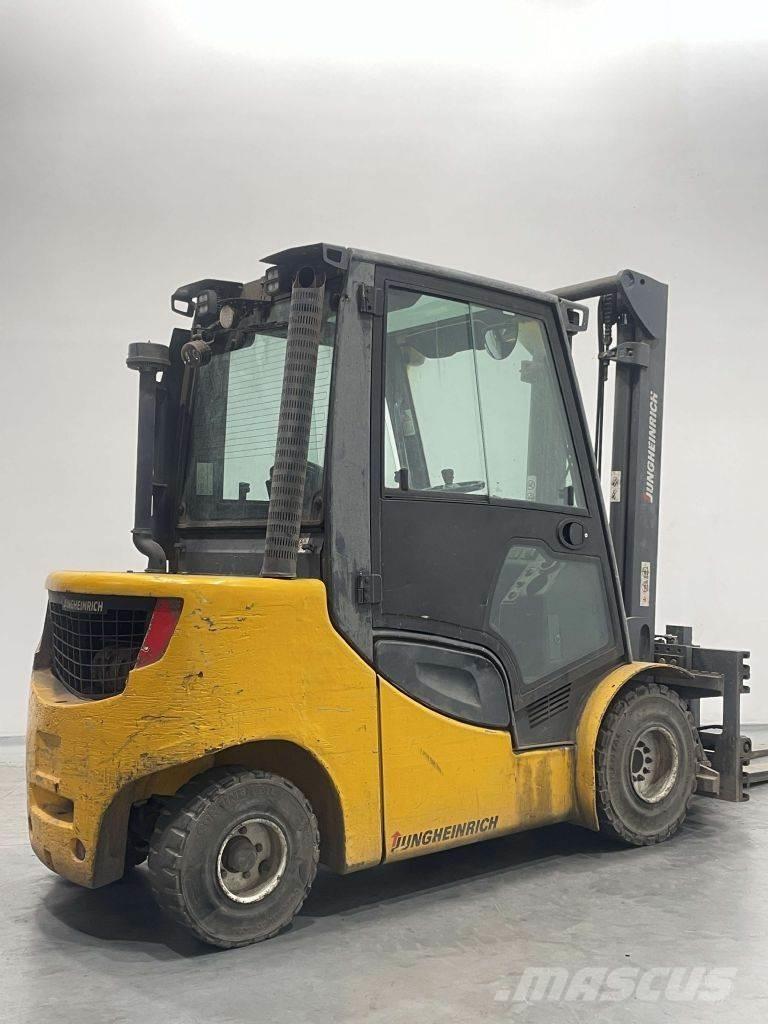 Jungheinrich DFG430S Dízel targoncák