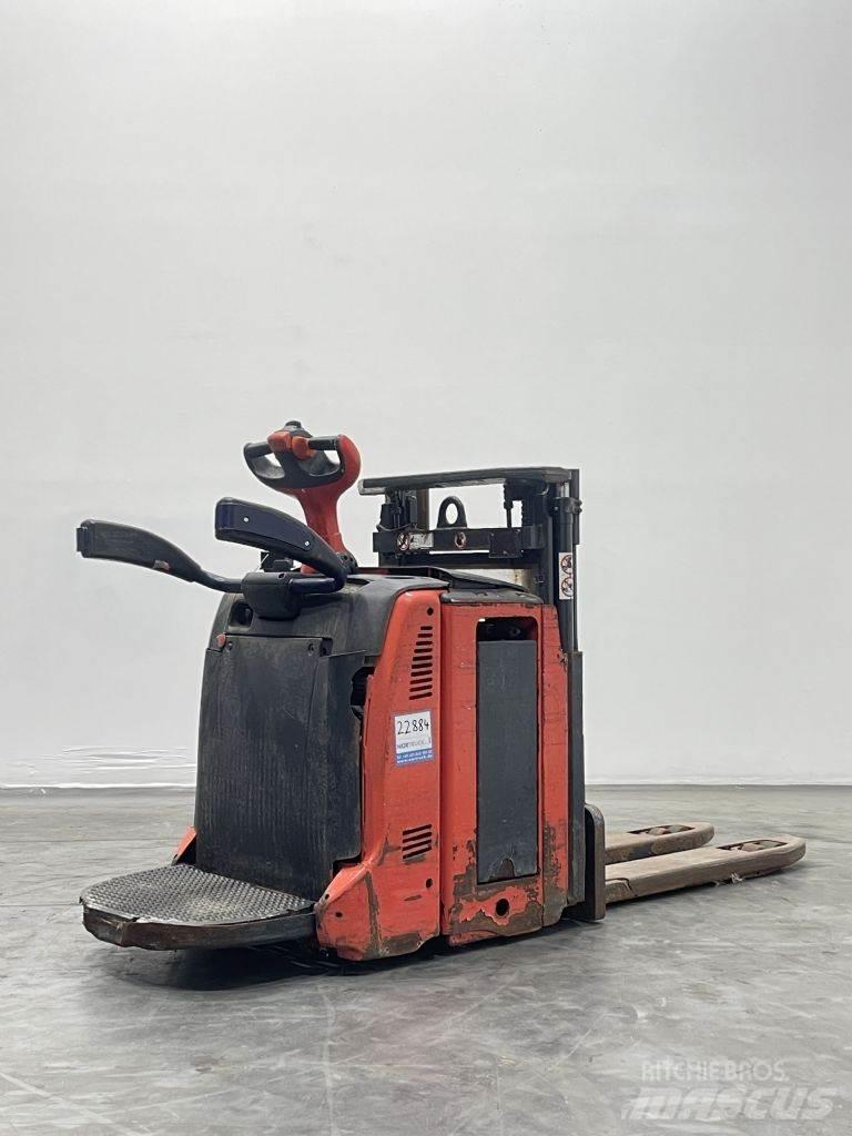 Linde D12AP Gyalogkíséretű targonca
