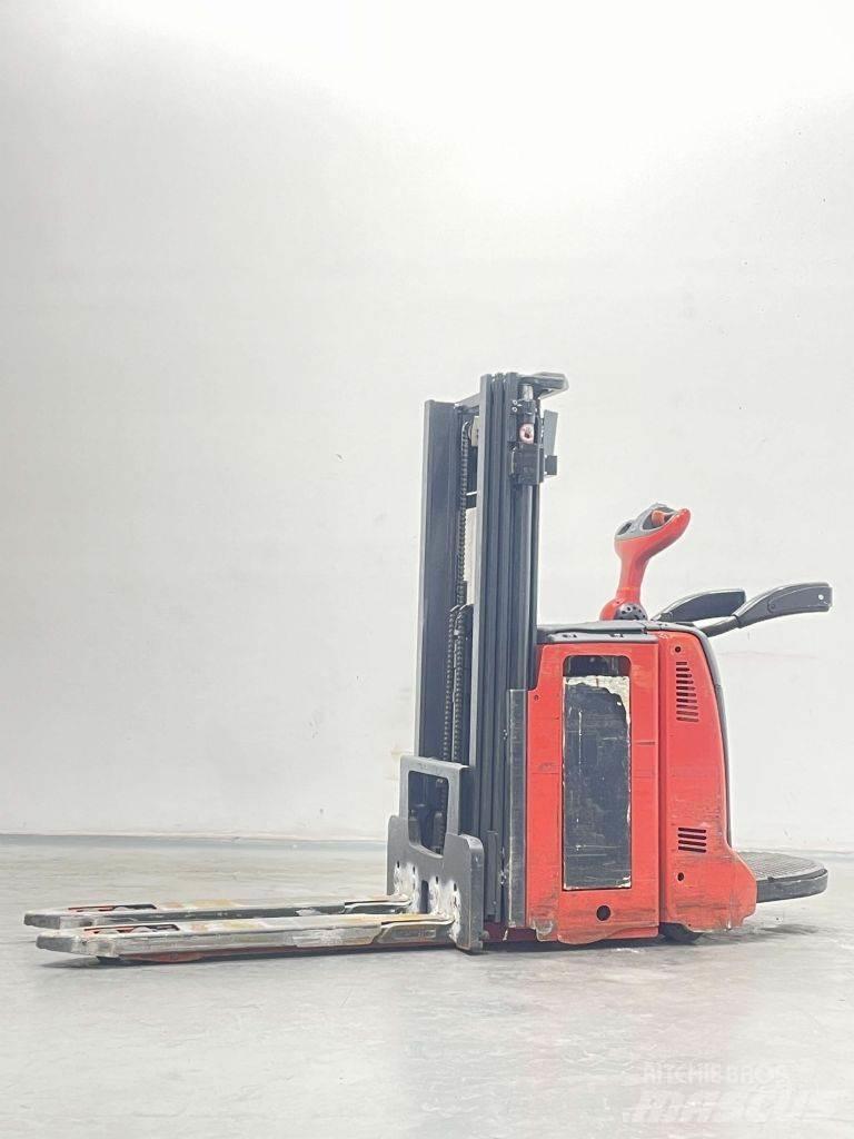 Linde D12AP-133 Gyalogkíséretű targonca