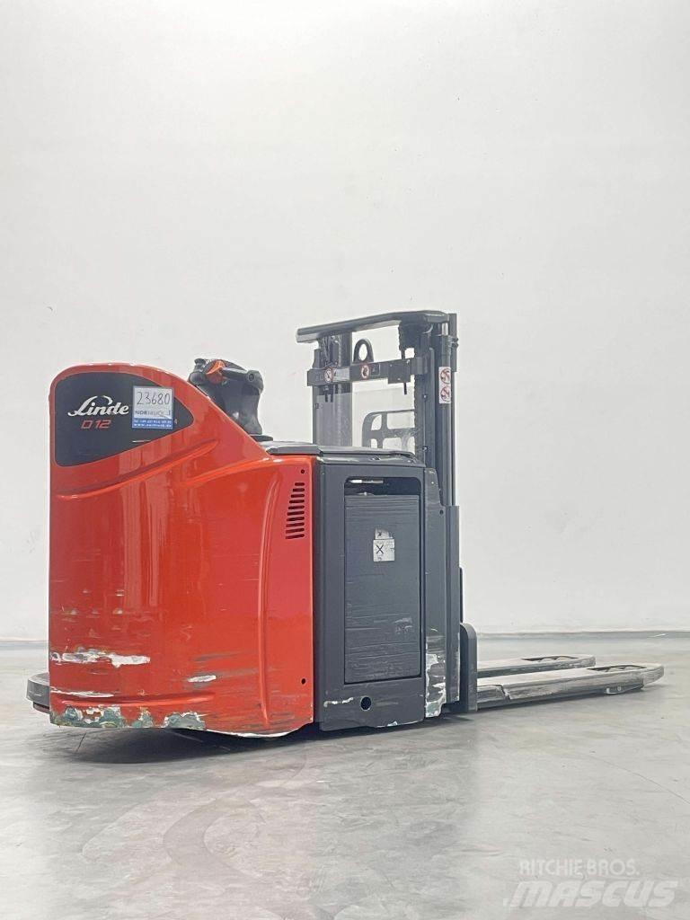 Linde D12HPSP-133 Gyalogkíséretű targonca