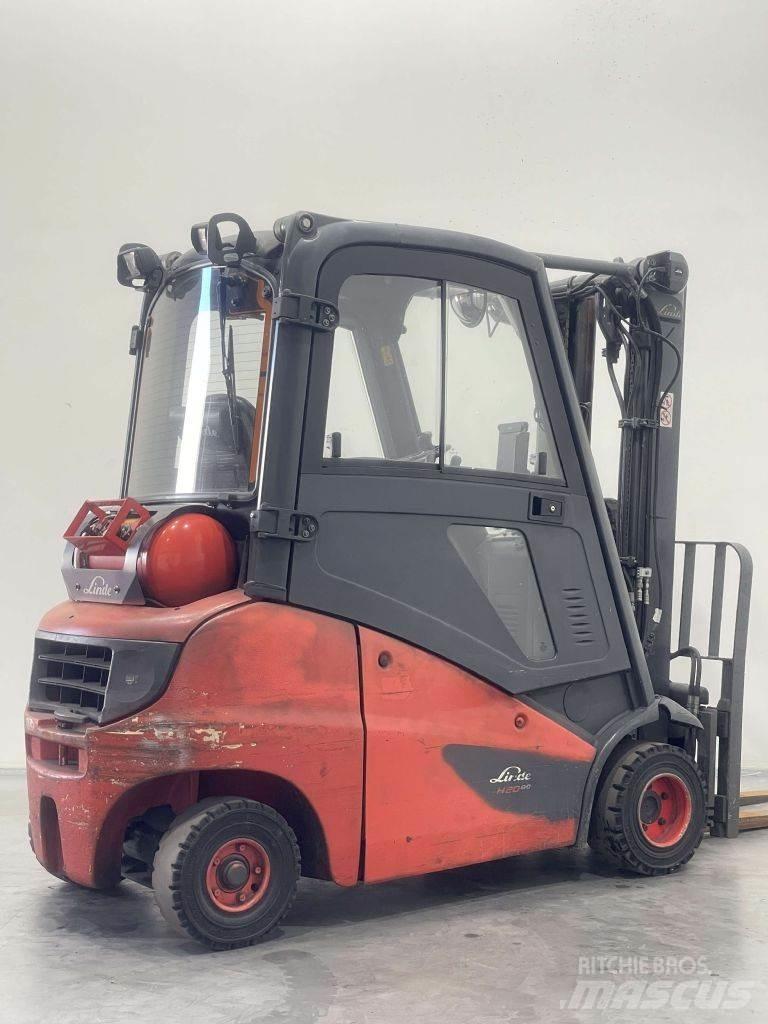 Linde H20T-01-391 Gázüzemű targoncák