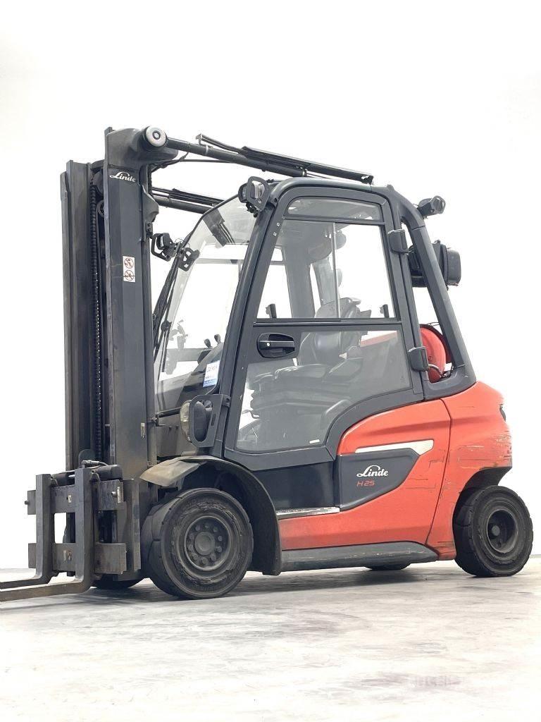 Linde H25T-01 Gázüzemű targoncák