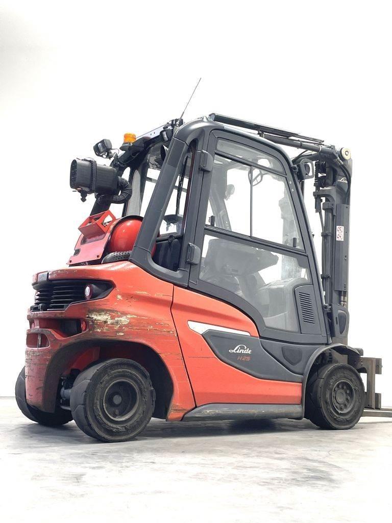 Linde H25T-01 Gázüzemű targoncák
