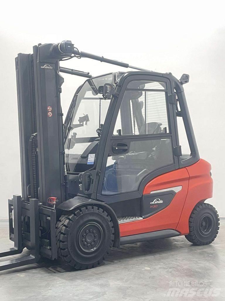 Linde H30D-01-1202 Dízel targoncák