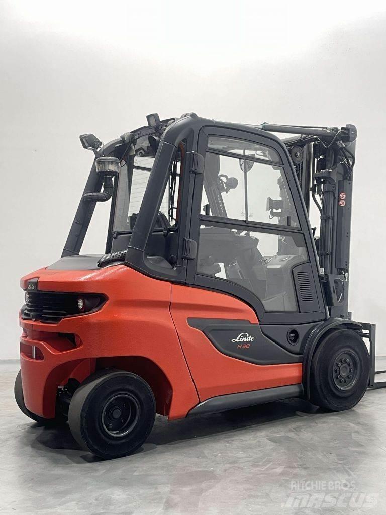 Linde H30D-01-1202 Dízel targoncák