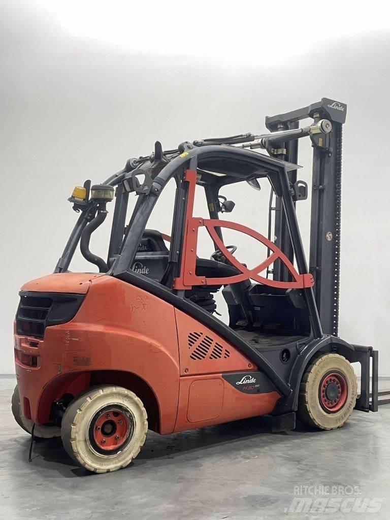 Linde H30D-02-393 Dízel targoncák