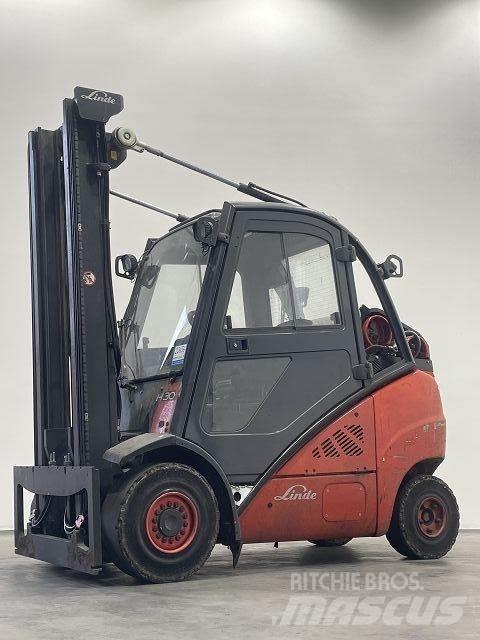 Linde H30T-01 393 Gázüzemű targoncák