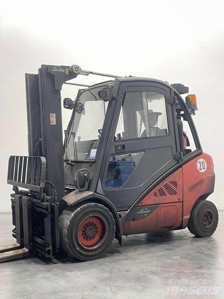 Linde H30T-02-393 Gázüzemű targoncák