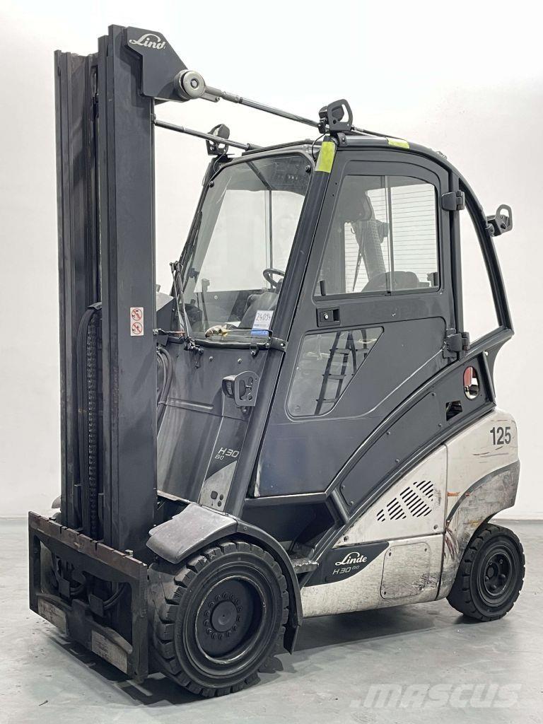 Linde H30T-02-393 Gázüzemű targoncák