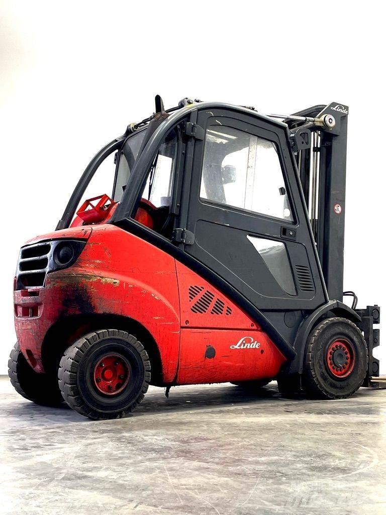 Linde H30T-393 Gázüzemű targoncák