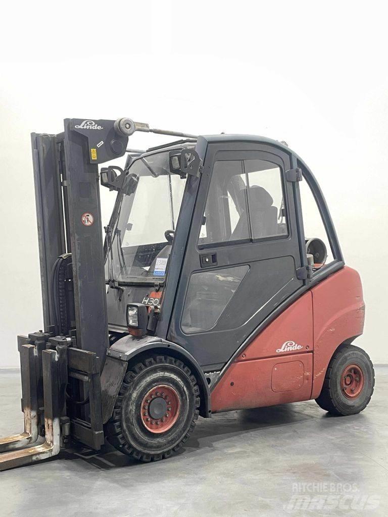 Linde H30T-393 Gázüzemű targoncák