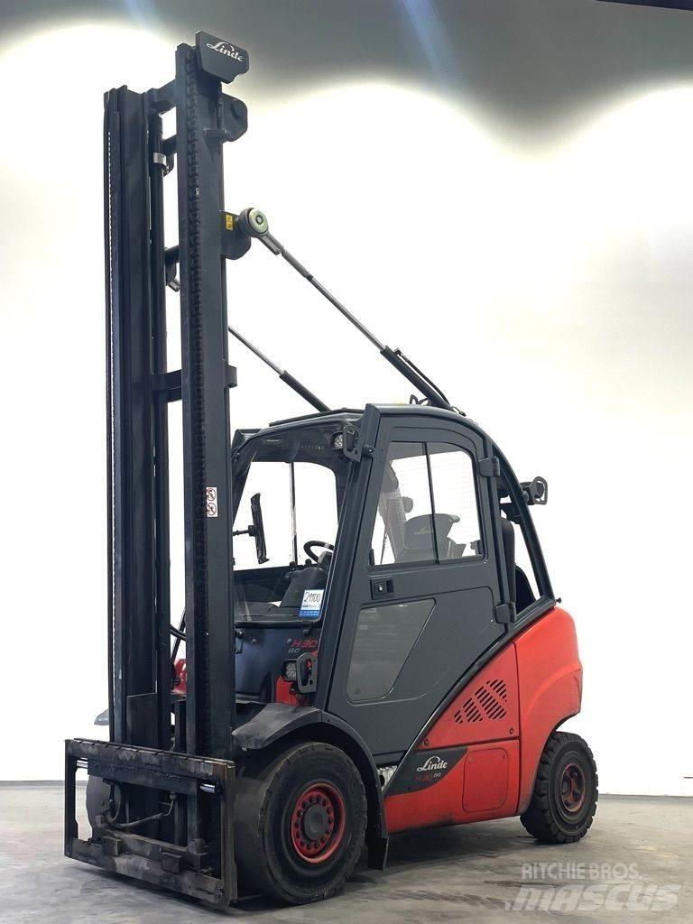Linde H30T-393-EVO Gázüzemű targoncák