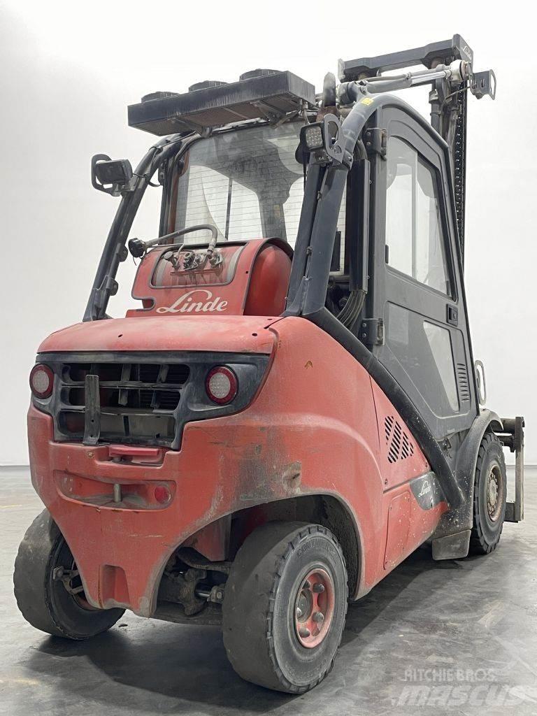 Linde H35T-02-393 Gázüzemű targoncák