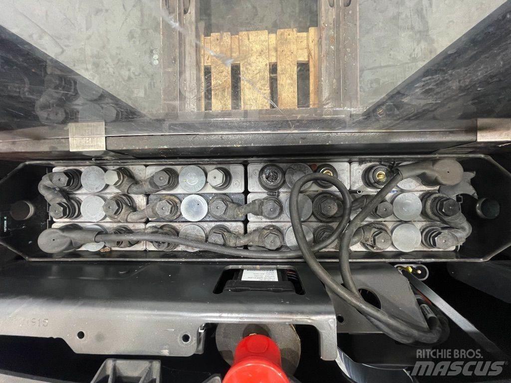 Linde L12-1172 Gyalogkíséretű targonca