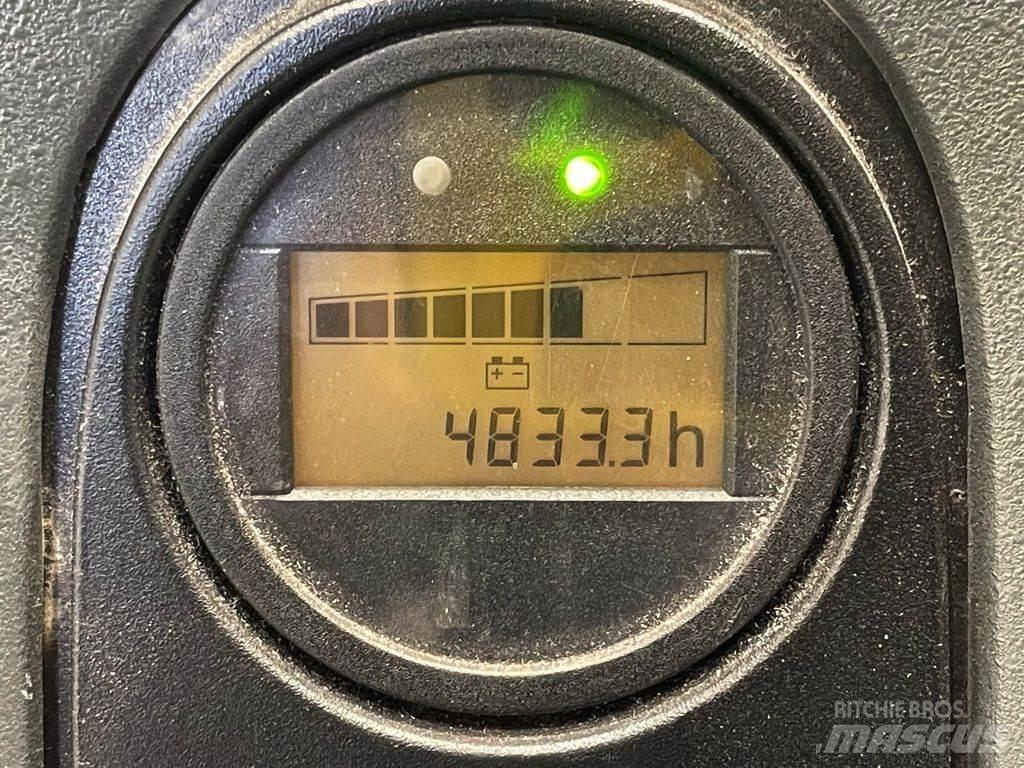 Linde L12-1172 Gyalogkíséretű targonca