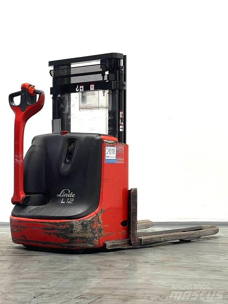 Linde L12-1172 Gyalogkíséretű targonca