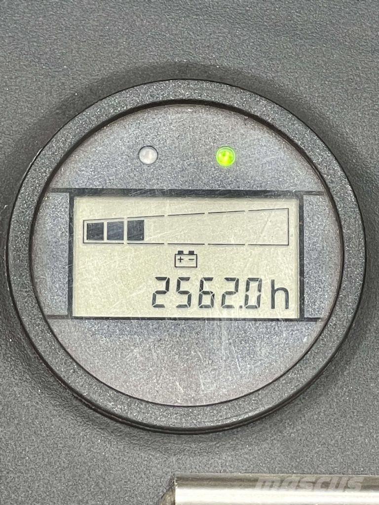 Linde P20-1193 Vontatótargonca