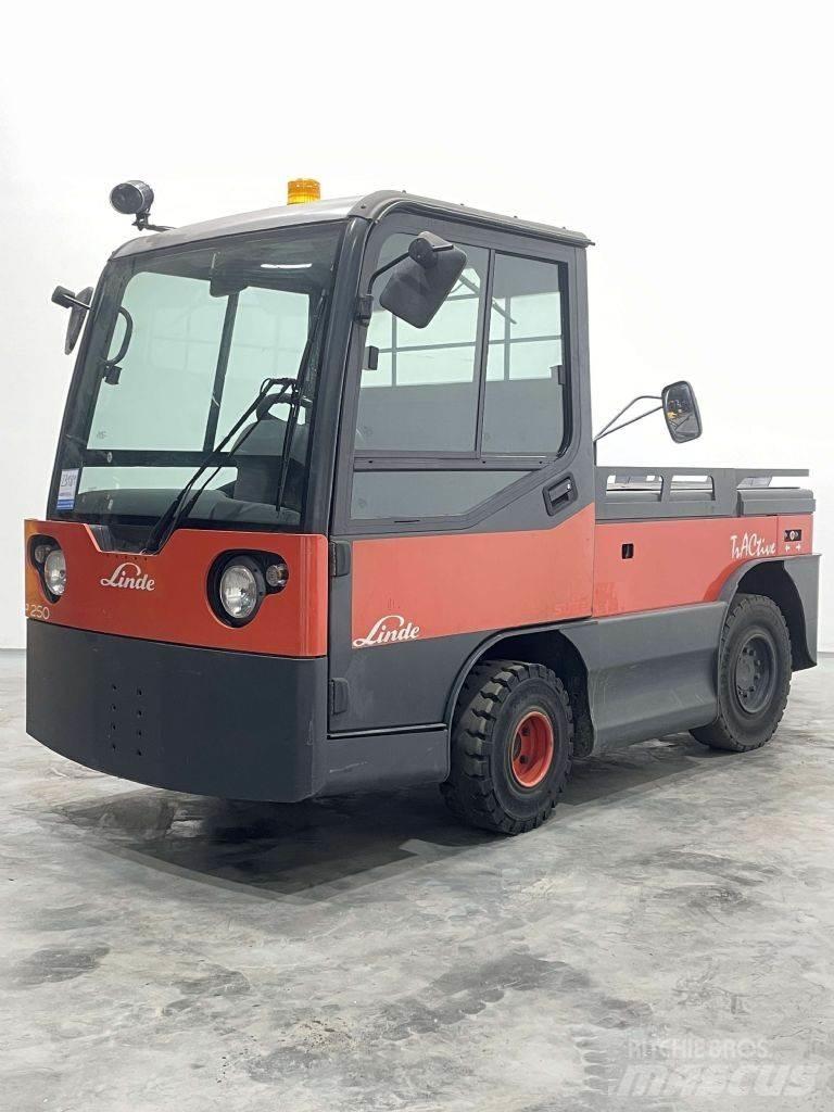 Linde P250-127 Vontatótargonca