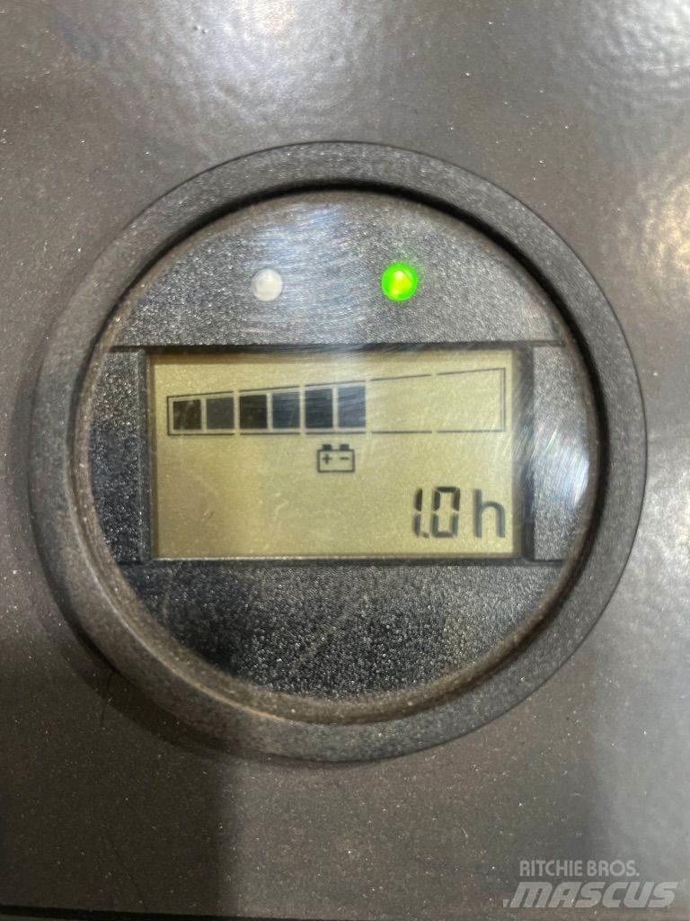 Linde T14S-1154 Alacsony emelőkocsi