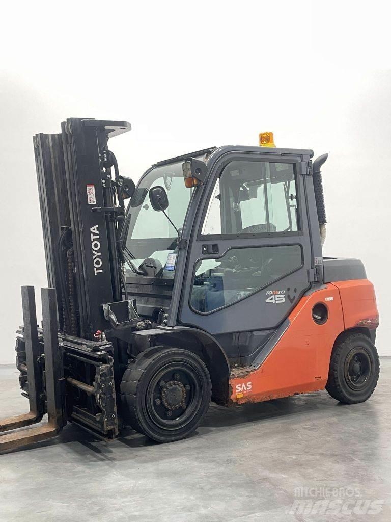 Toyota 40-8FD40N Dízel targoncák