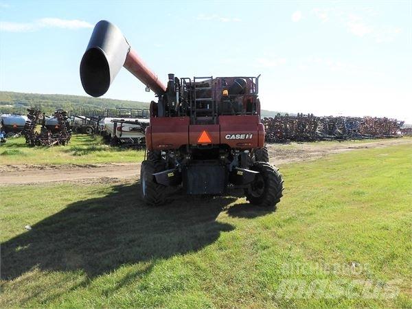 Case IH 8230 Kombájnok