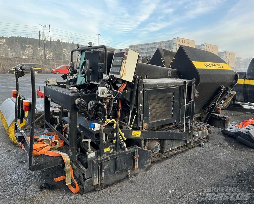 CAT AP255 Paver Aszfalt terítõ gépek