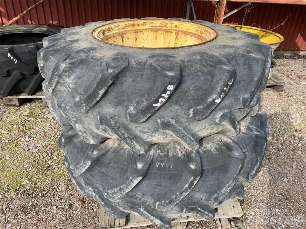  16.9X26 Gumiabroncsok, kerekek és felnik