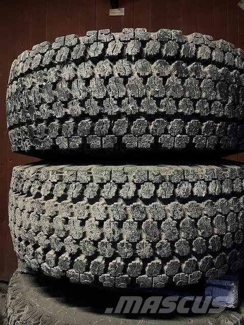  26.5X25 SNÖHJUL Gumiabroncsok, kerekek és felnik