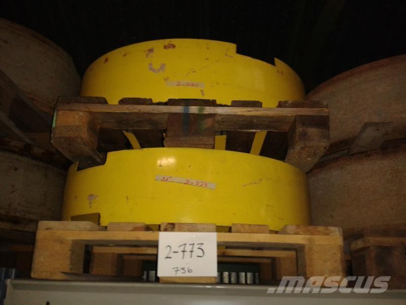  36.220.8SP Gumiabroncsok, kerekek és felnik