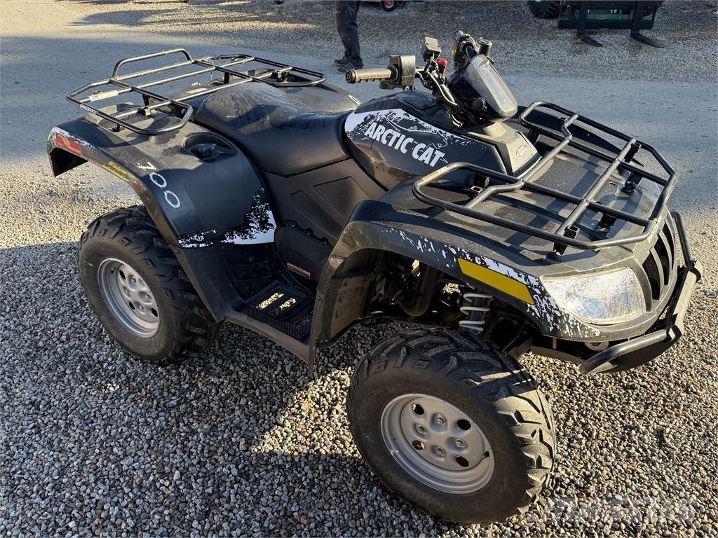 Arctic Cat 700H1 SERVO ATV-k