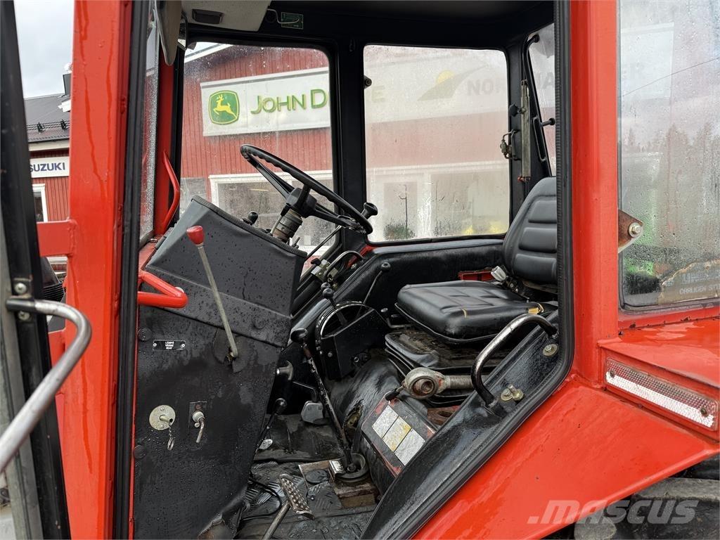 Belarus 825 Traktorok